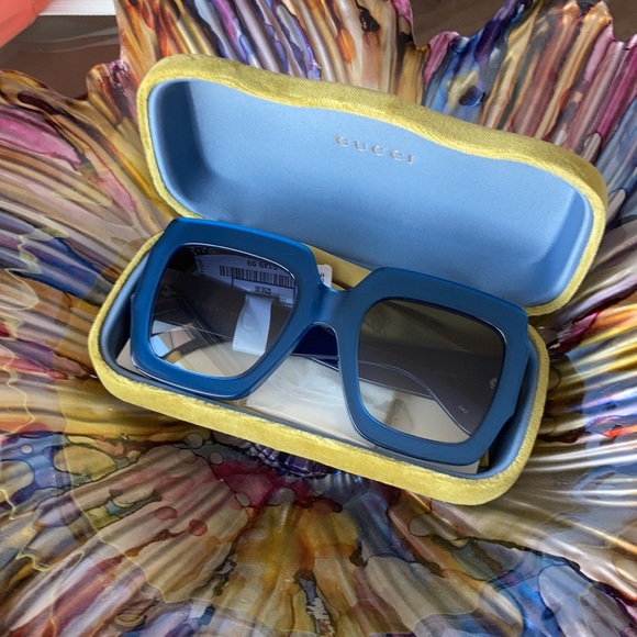 ❌sold 🕶 ☀️GUCCI sunglasses 😎 - Picture 3 of 10